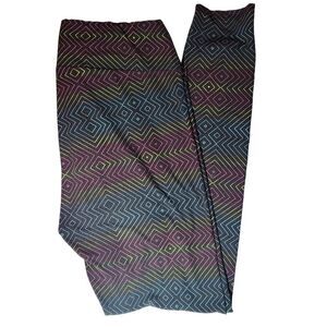 LuLaRoe Abstract Maze Tall & Curvy Leggings